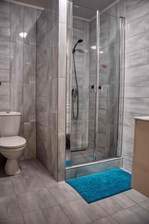 Hotel Penta Lux Тата Экстерьер фото